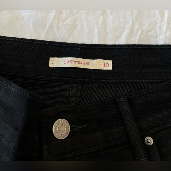 Levis | Women’s SZ 10 (31” Inseam) 505 Jeans Black Denim Straight Leg | EUC - Picture 2 of 9